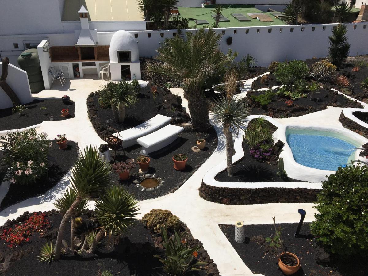 Apartamentos Los Vientos Orzola Exterior photo